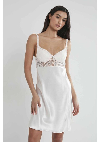 665 Inci Saten Gecelik