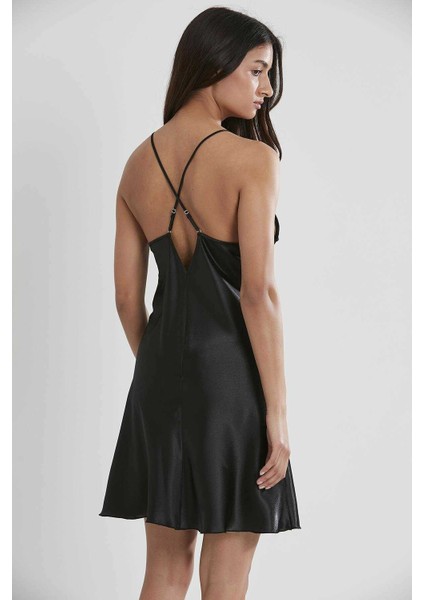 670 Siyah Saten Gecelik modelleri