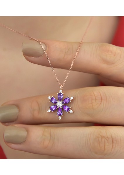 Pırıltı Gümüşevi Bolu 925 Ayar Gümüş Mor Taşlı Kamelya Çiçeği Kadın Kolye