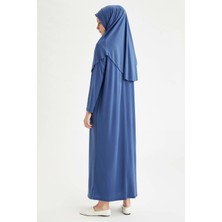 DeFacto Tek Parça Eşarplı Namaz Elbisesi
