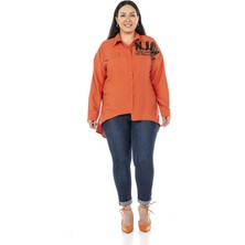 Disentis Modest Büyük Beden Asimetrik Kesim Baskılı Arkadan Düğme Detaylı Yanları Yırtmaçlı Kiremit Rengi Gömlek