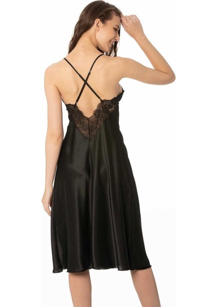 900 Siyah Saten Gecelik