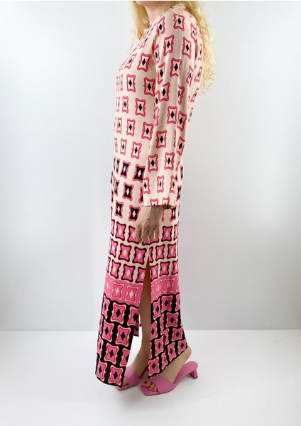 Geometrik Desen Keten Yırtmaçlı Elbise fiyatları