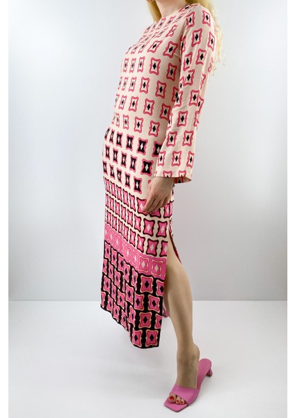 Geometrik Desen Keten Yırtmaçlı Elbise modelleri