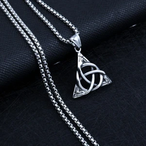 Kelt Üçgeni Triquetra Üçlü Düğüm Trinity Knot & Kare Zincir Çelik Kolye