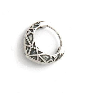 Antika Üçgen Tasarım Motorcu 316L Çelik Halka Geçirmeli Küpe (Tekli)