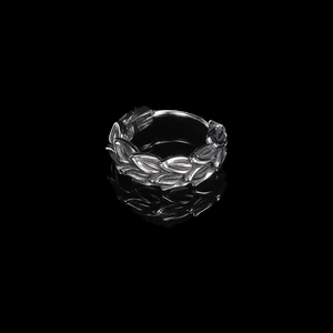 Modern Yaprak Tasarım Spor Tarz Halka Geçirmeli 316L Motorcu Çelik Küpe (Tekli)