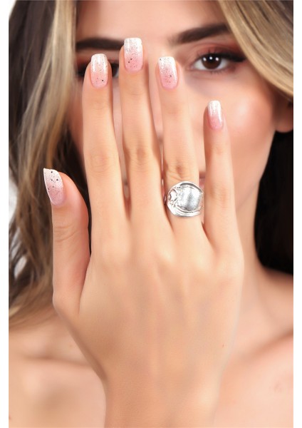 Kadın Antik Gümüş Kaplama Retro Tarz Çiçek Motifli Ayarlanabilir Kaşık Yüzük