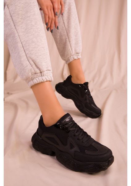 Kadın Beyaz Sneaker