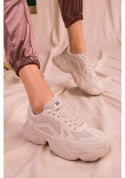 Kadın Beyaz Sneaker
