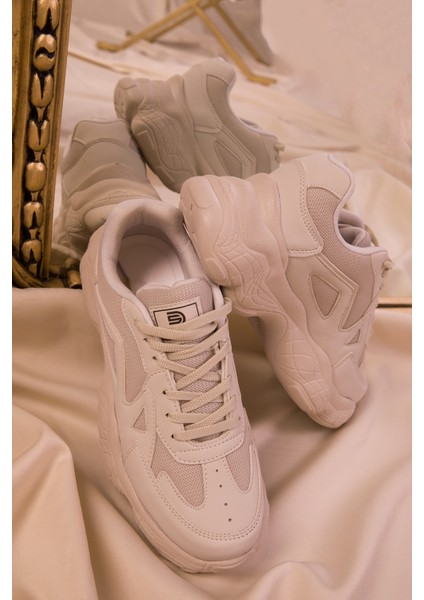 Kadın Beyaz Sneaker