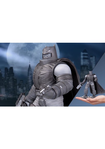 Armored Batman Black & White Frank Miller Statue